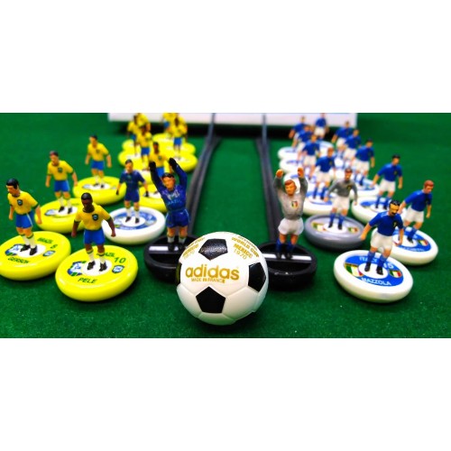 Subbuteo Andrew Table Soccer Brazil Italy 1970 World Cup Final set on WSB Professional bases